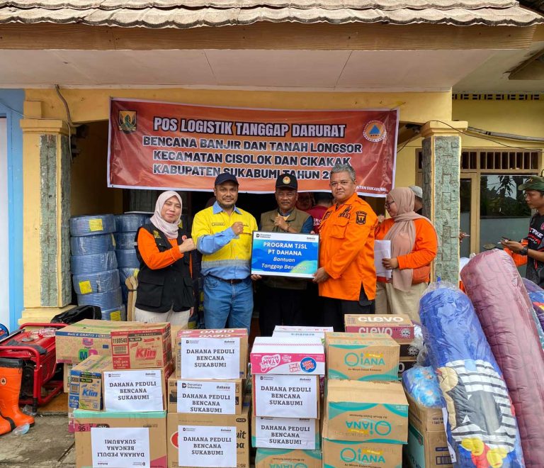 Tak Tinggal Diam, PT Dahana Gerak Cepat Salurkan Bantuan untuk Warga Sukabumi