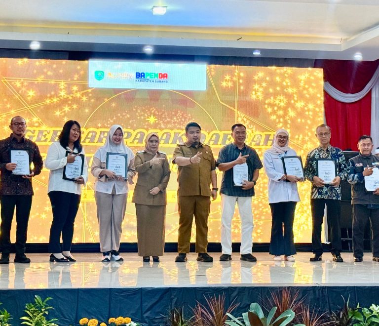 Dahana Receives Award from Subang Regional Revenue Agency for Tax Compliance