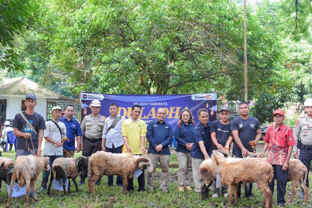 Celebrating Eid al-Adha 1447 AH, PT Dahana Distributes Sacrificial Animals to the Local Community