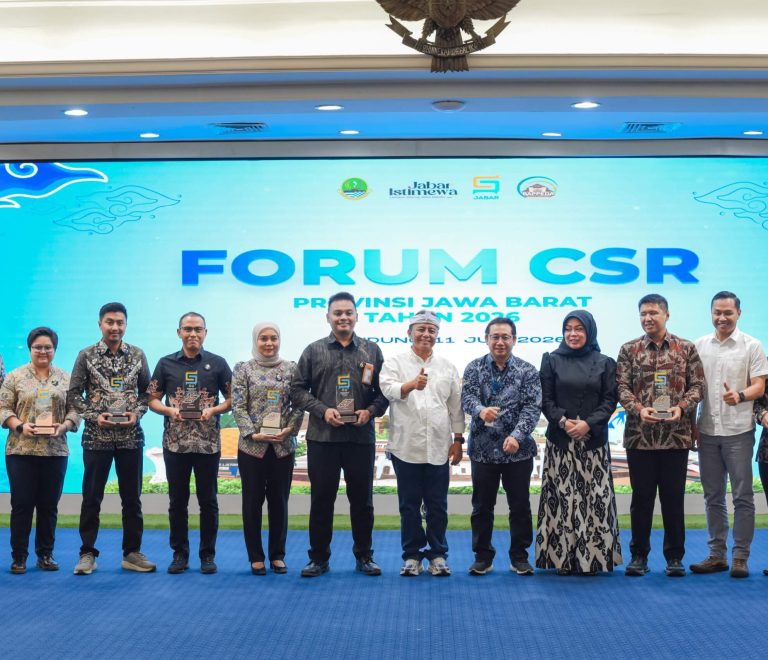 Lagi, PT Dahana Mendapatkan Penghargaan atas Komitmen Perlindungan Sosial bagi Masyarakat pada Forum CSR Jawa Barat 2026
