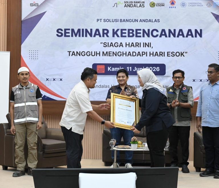 Komitmen untuk Ketangguhan Bencana, PT Dahana Terima Penghargaan dari SBA